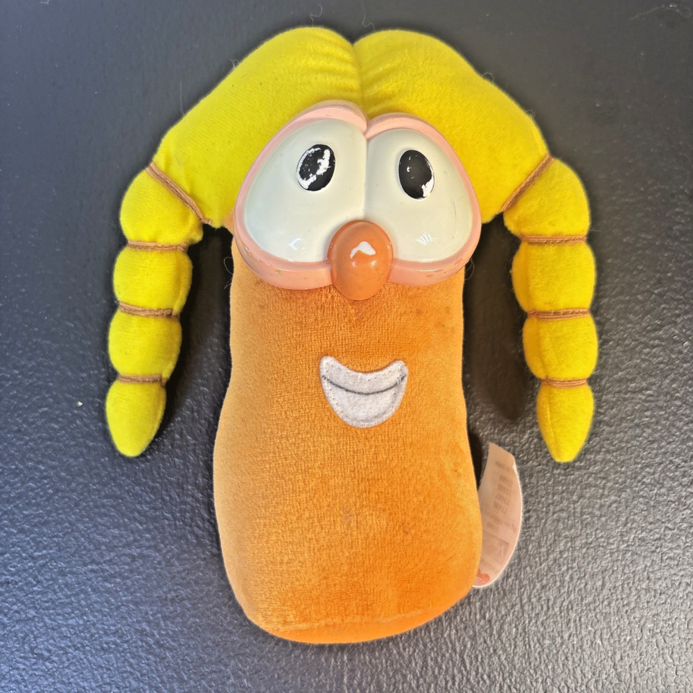 Vintage 2000 Fisher Price VeggieTales Laura Carrot DNW